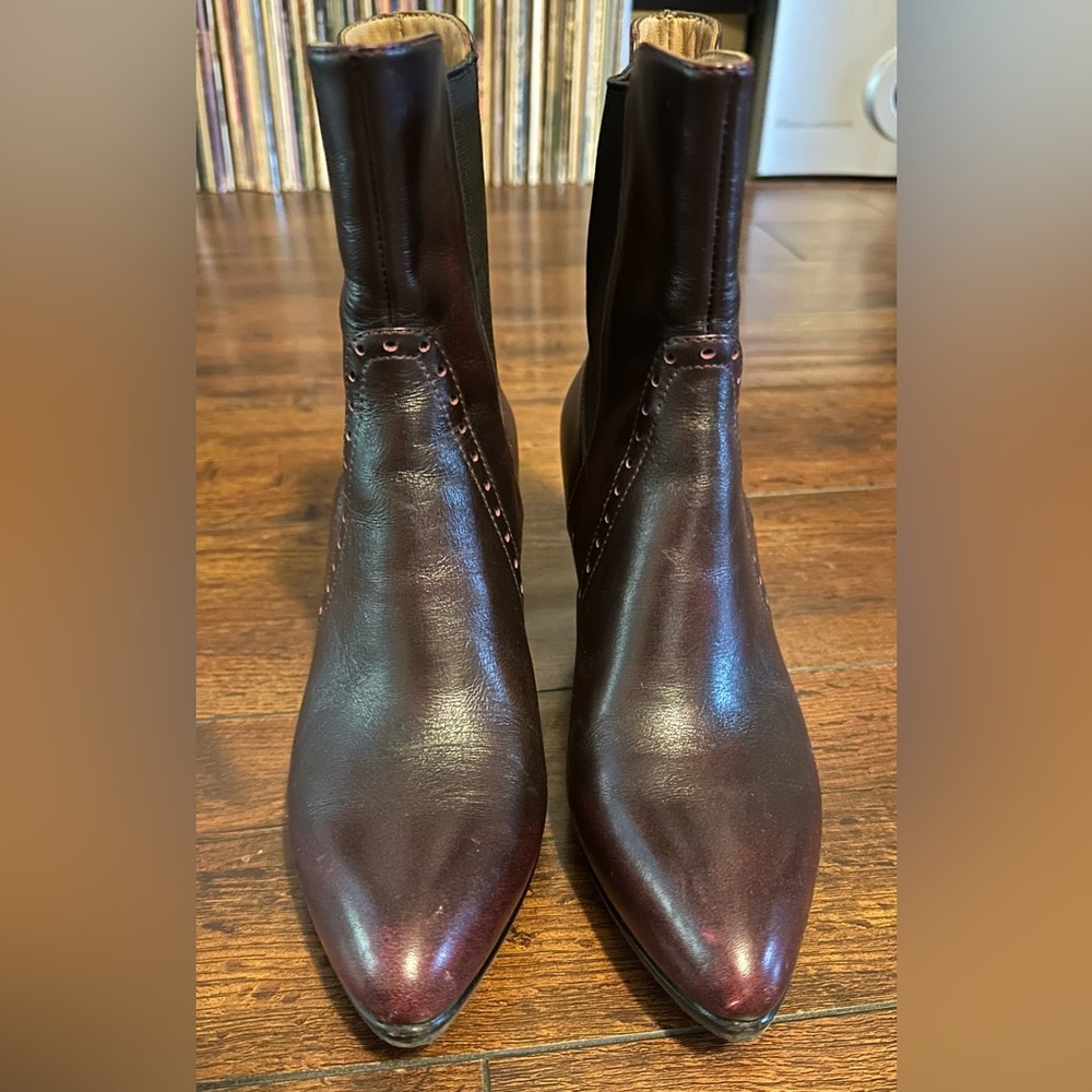 Beautiful dark, purpley-red leather boots, pointed toe, triangle heel boots